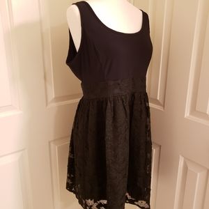 Jessica Howard 12P Black Floral Dress